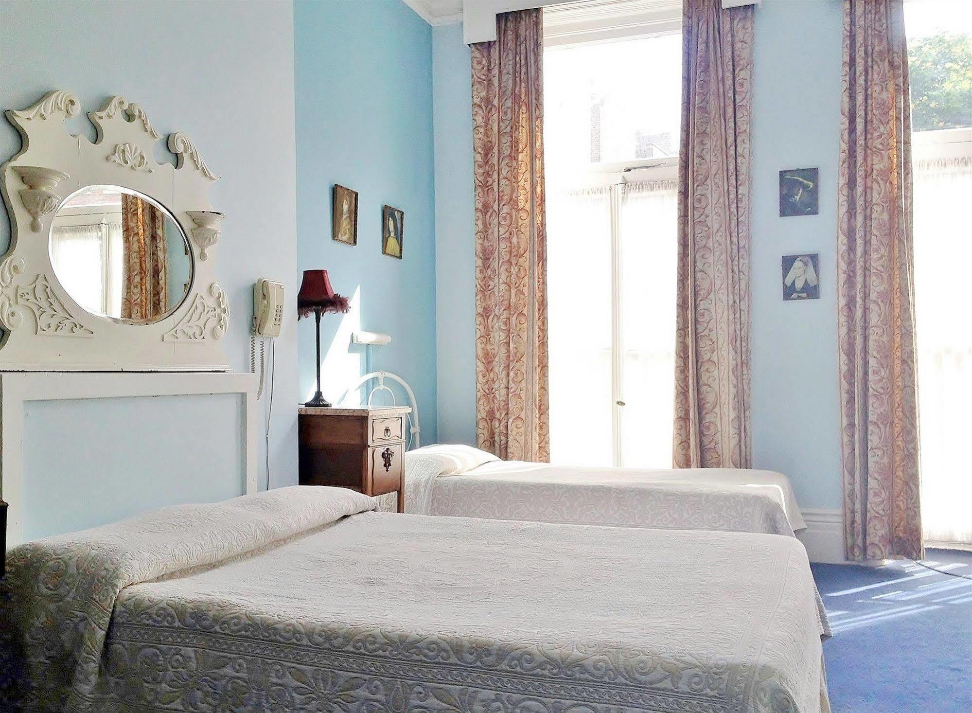 Merlyn Court Hotel Londra Dış mekan fotoğraf